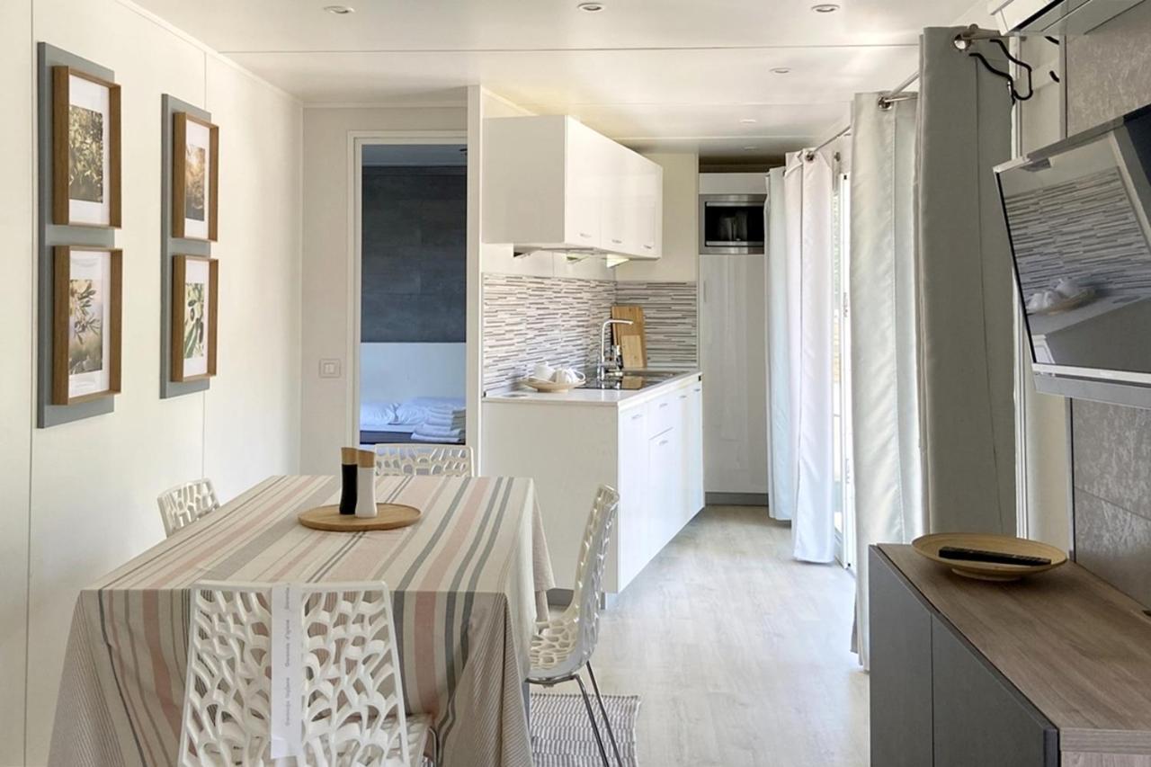 Boutique Mobile Homes Ulikarovinj (Adults Only) Exterior photo